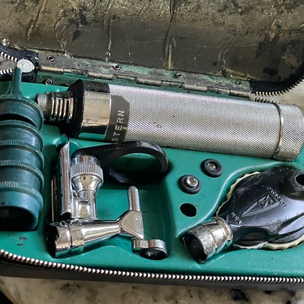 Vintage Welch Allyn ophthalmoscope